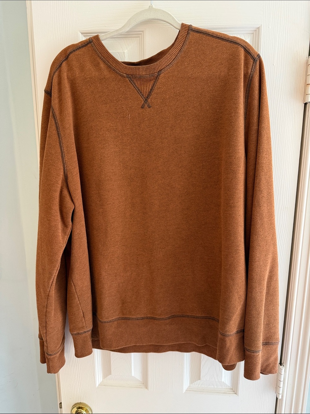 Men's Crewneck Sweatshirt in Rust Brown